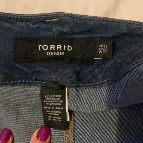 🔥Like New Torrid Skinny Jeans🔥 - Picture 3 of 3